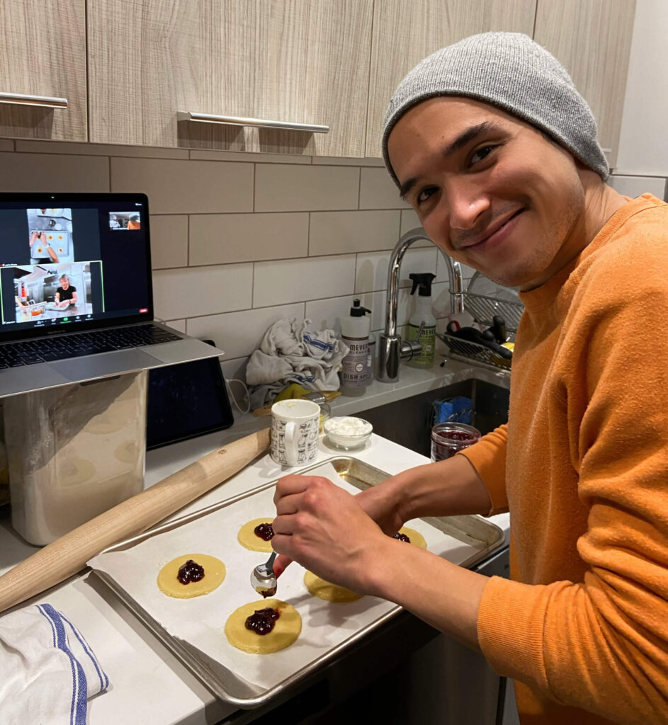 Piser gives a hamantaschen Zoom tutorial to his congregation.