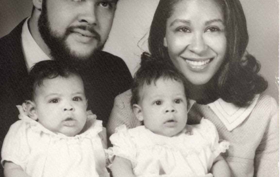 The Edelhart family in 1967: Arthur and Harriett, with twins Courtenay, left, and Ashley.