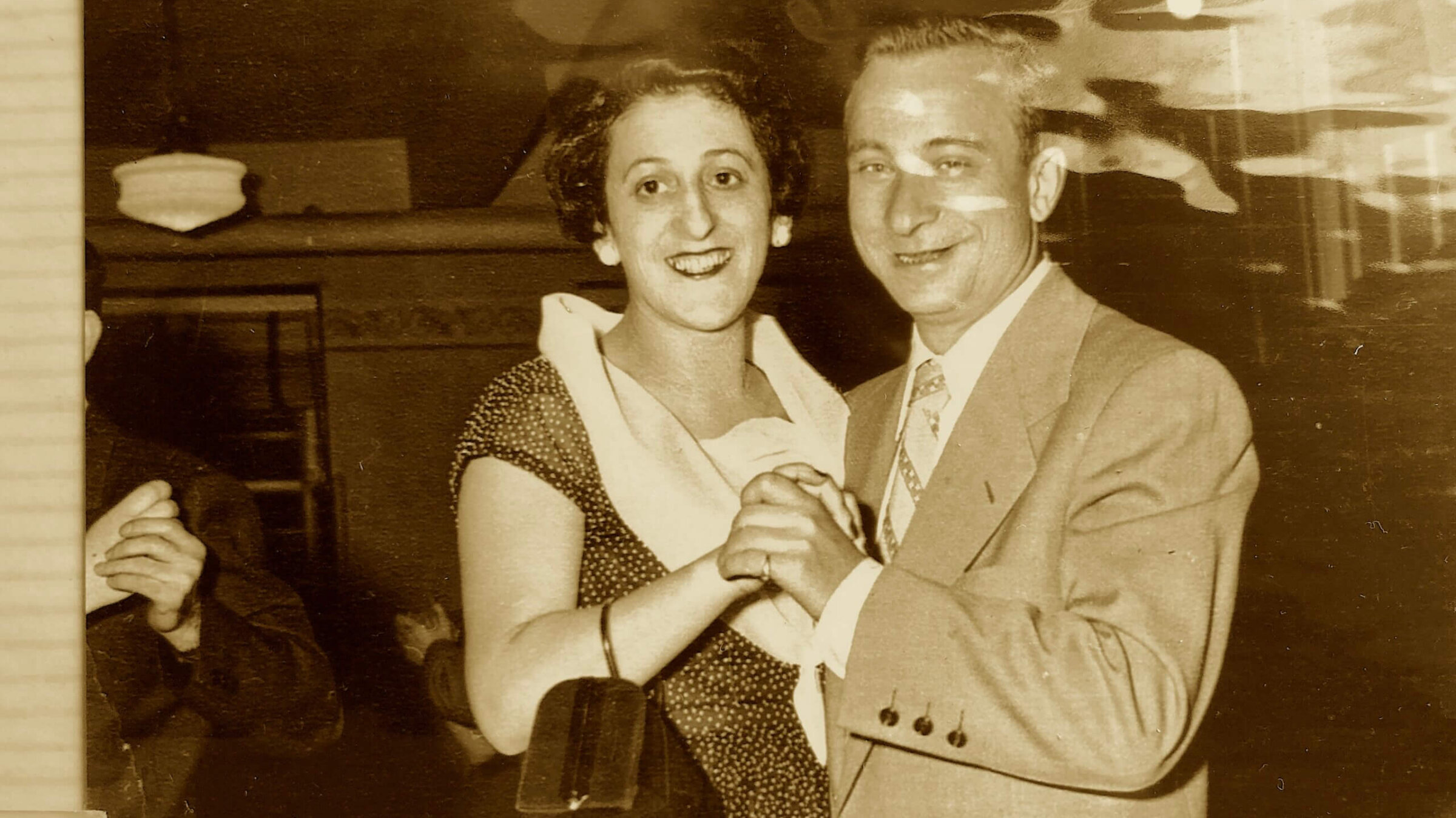 The author's parents, Feygeh Leah and Yidl Moishe Rosenblum in Montreal (circa 1962)