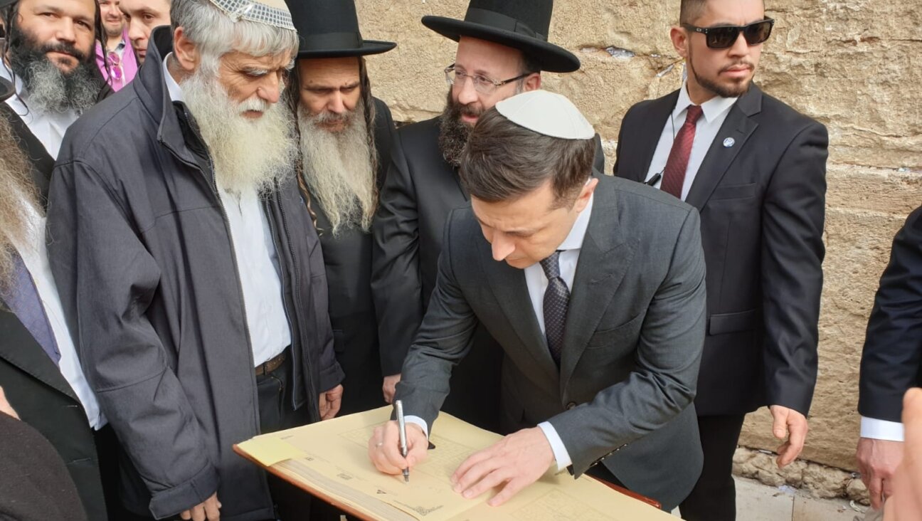 A U.S. State Department dossier on Russian disinformation will feature this photo of Ukraine President Volodymyr Zelensky at the Western Wall in Jerusalem, Jan. 23, 2020. (Office of the Ukraine President)