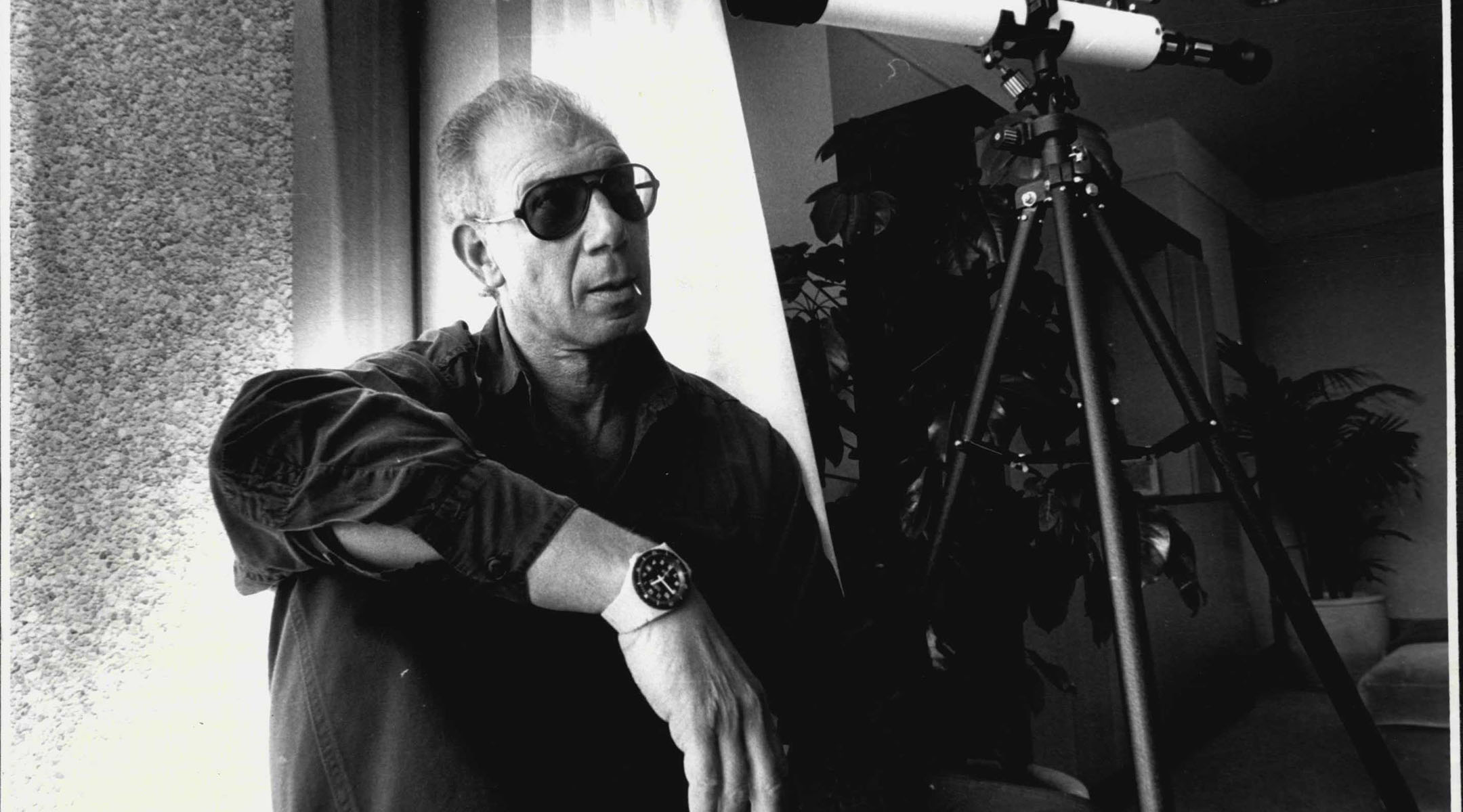 American movie director Bob Rafelson poses for a photo on May 5, 1987. (Doris Thomas/Fairfax Media via Getty Images)