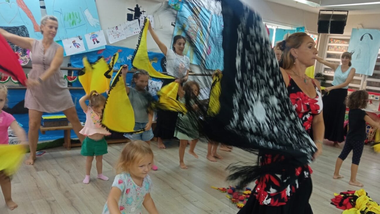 Flamenco dancers visit a center in Netanya, Israel, for evacuees from Ukraine as part of an educational activity for children. (UJA-Federation)