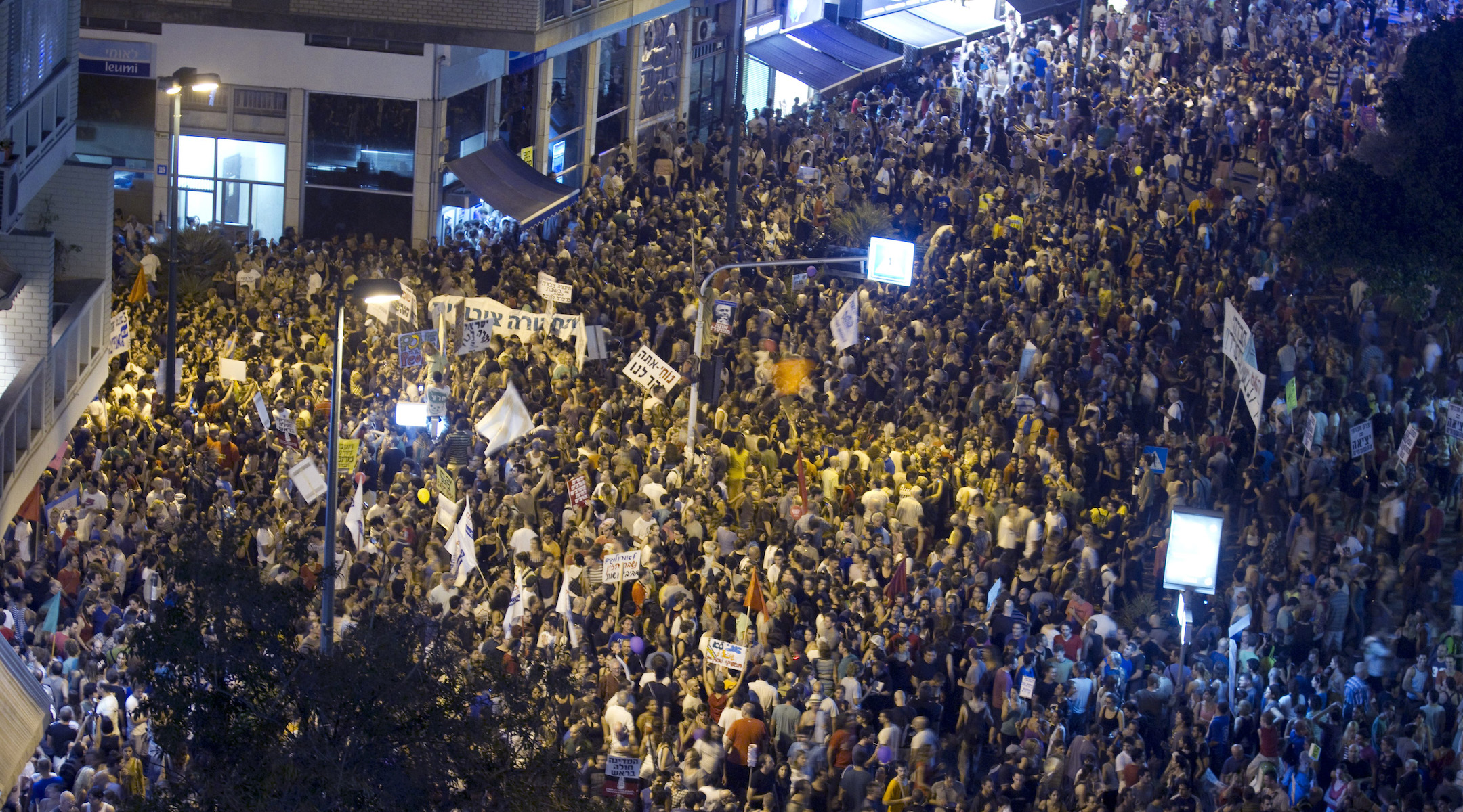 An estimated 400,000 Israelis demonstrate in the center of Tel Aviv to protest against rising housing prices and social inequalities in the Jewish state, Sept. 3, 2011. (JACK GUEZ/AFP via Getty Images)