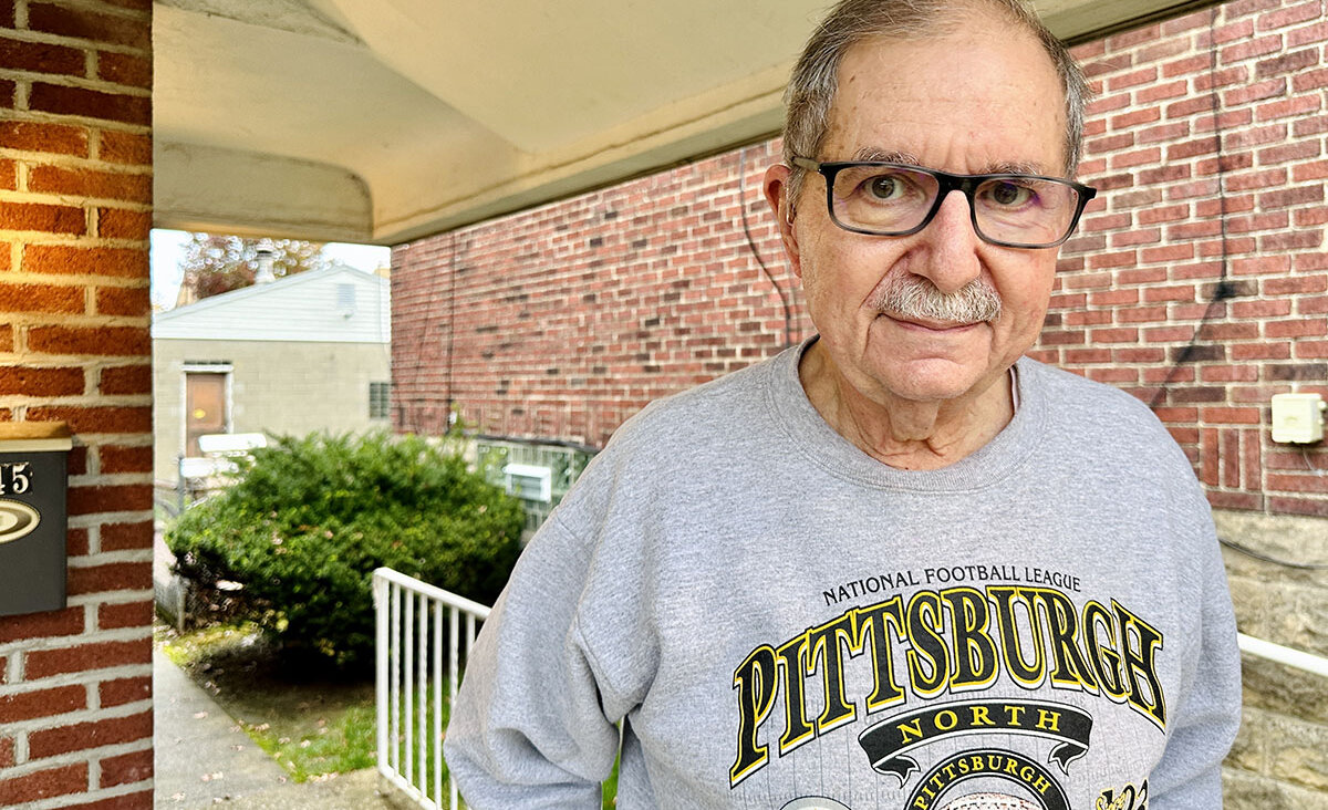 Barry Werber, a survivor of the Tree of Life massacre, on his porch in Pittsburgh. (Benyamin Cohen)