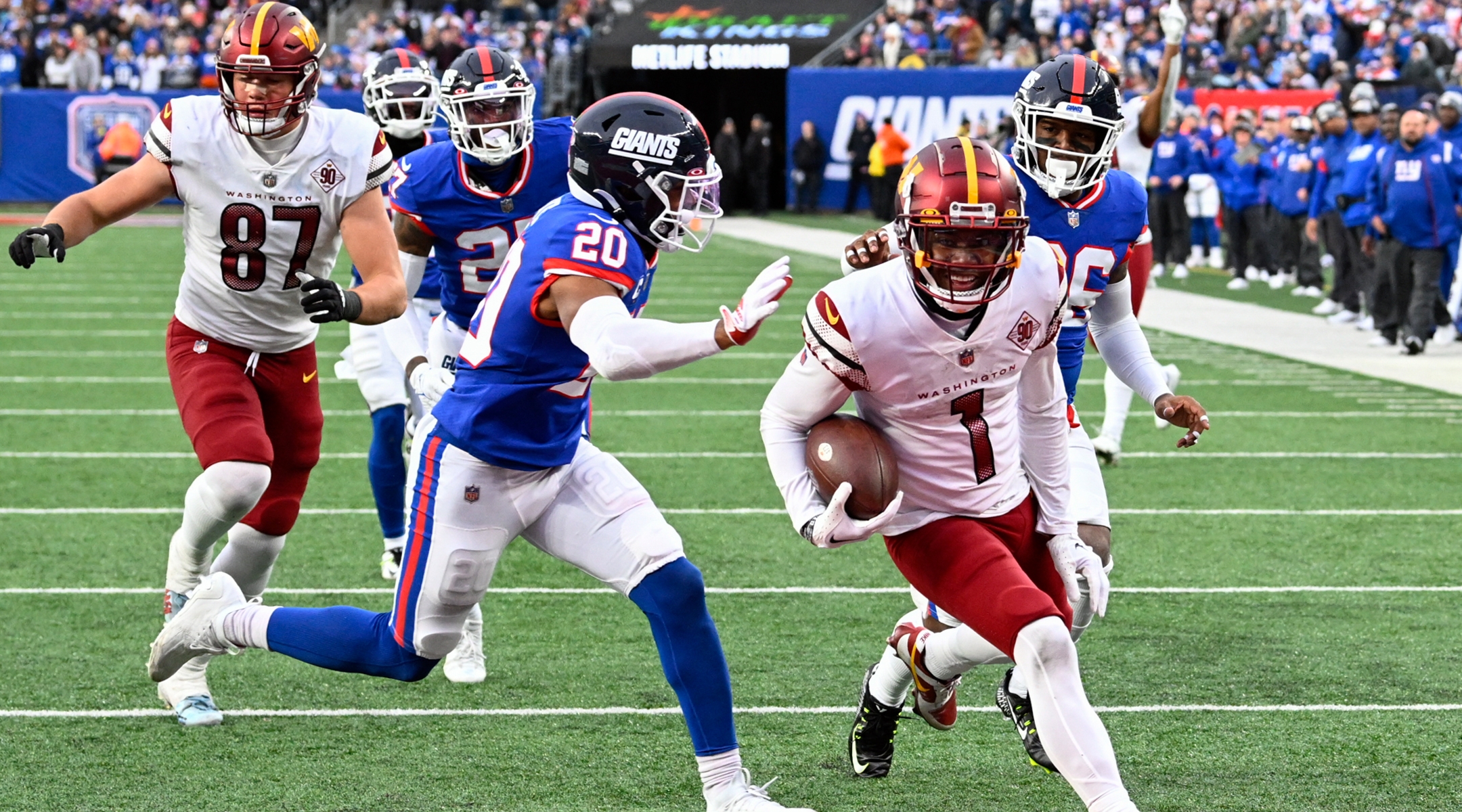 The Washington Commanders and New York Giants matched up on Dec. 4, 2022 at MetLife Stadium. (Jonathan Newton/The Washington Post via Getty Images)