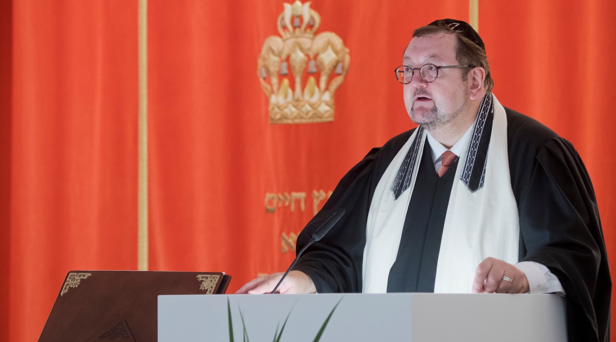 Rabbi Walter Homolka, rector of the Abraham Geiger College, in the Liberal Jewish community’s synagogue in Hanover, Germany in December 2016. (Julian Stratenschulte/picture alliance via Getty Images)