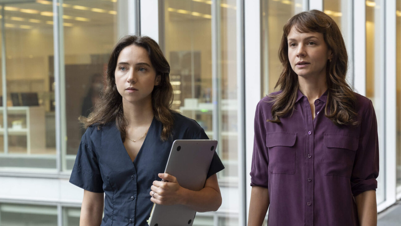 Jodi Kantor (Zoe Kazan) and Megan Twohey (Carey Mulligan) in <i>She Said</i>.