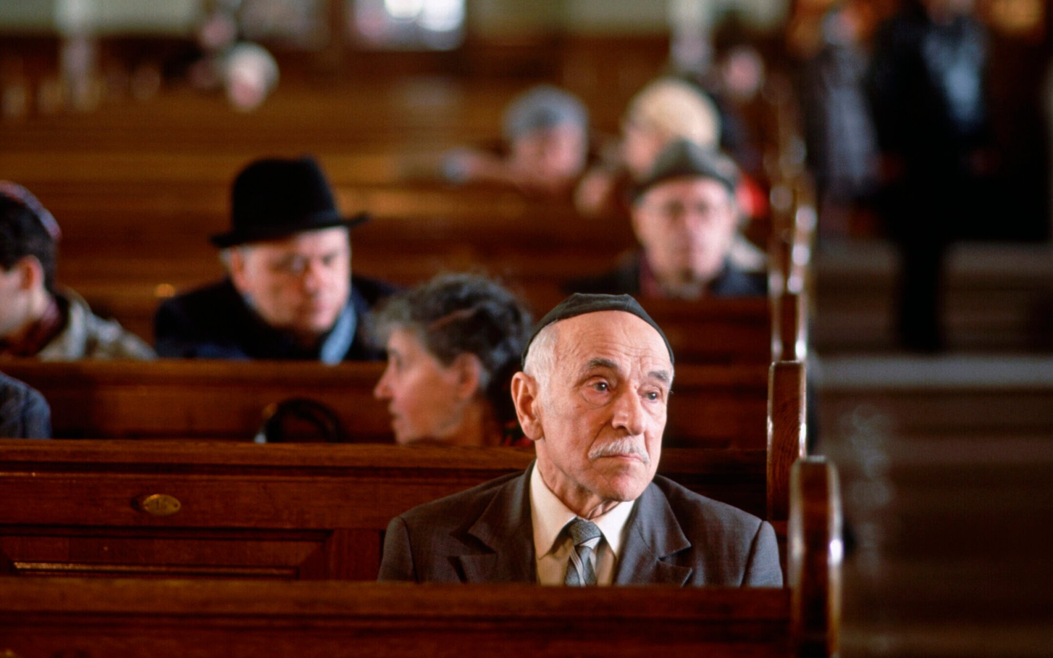 A Russian Jewish man sits in Moscow’s Central Synagogue, in an undated photograph. (Peter Turnley/Corbis/VCG via Getty Images)