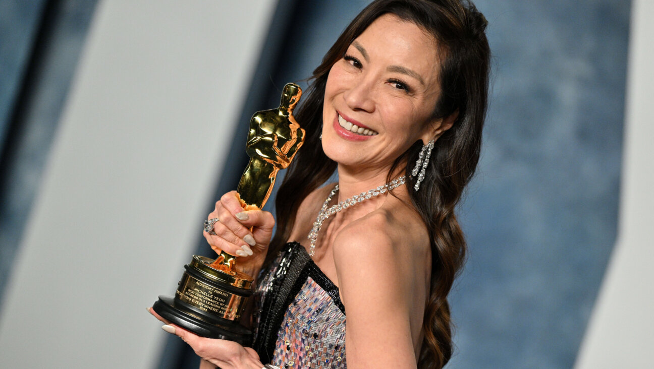 Michelle Yeoh attends the 2023 Vanity Fair Oscar Party Hosted By Radhika Jones at Wallis Annenberg Center for the Performing Arts on March 12, 2023 in Beverly Hills, California