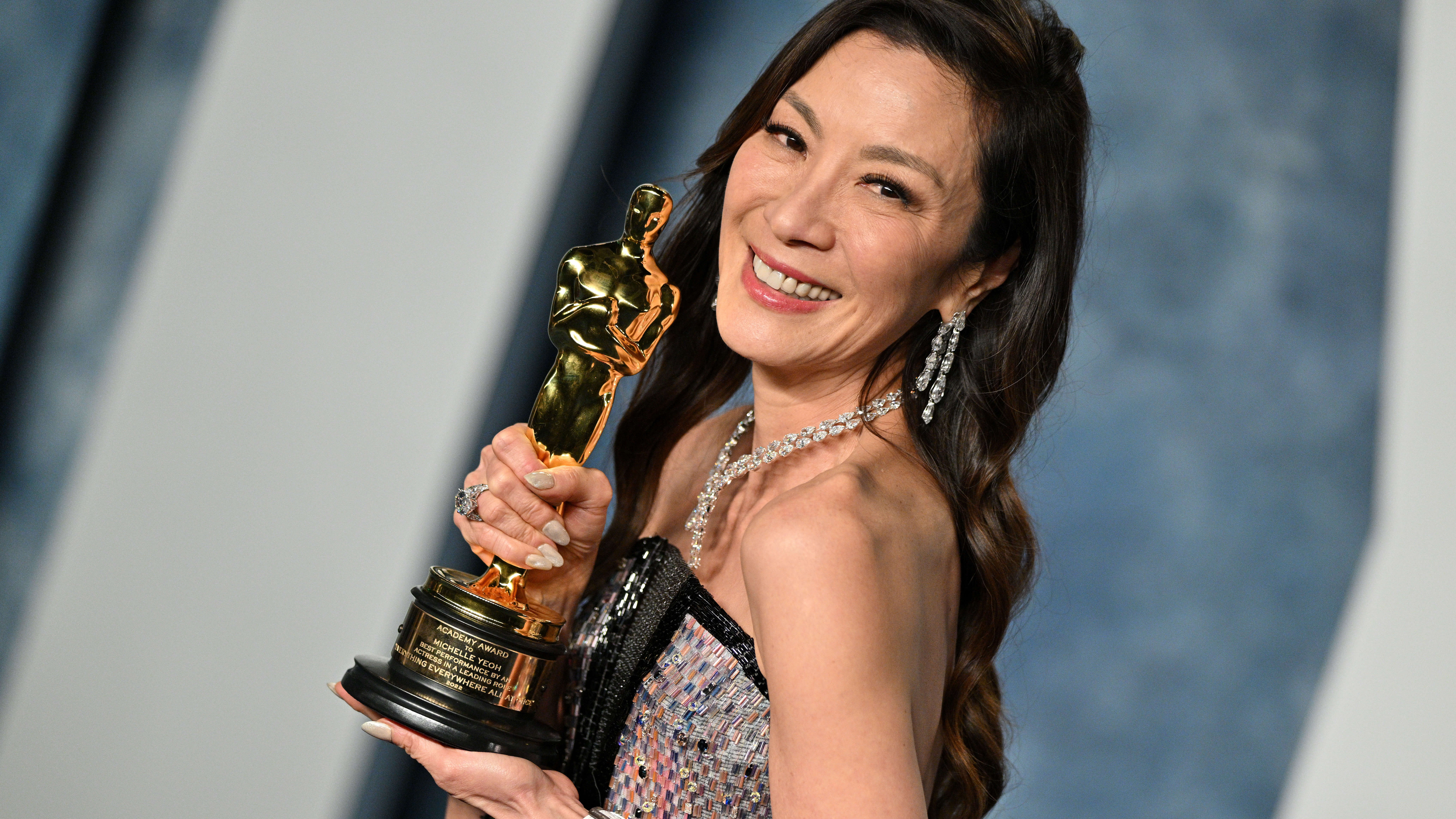 Michelle Yeoh attends the 2023 Vanity Fair Oscar Party Hosted By Radhika Jones at Wallis Annenberg Center for the Performing Arts on March 12, 2023 in Beverly Hills, California