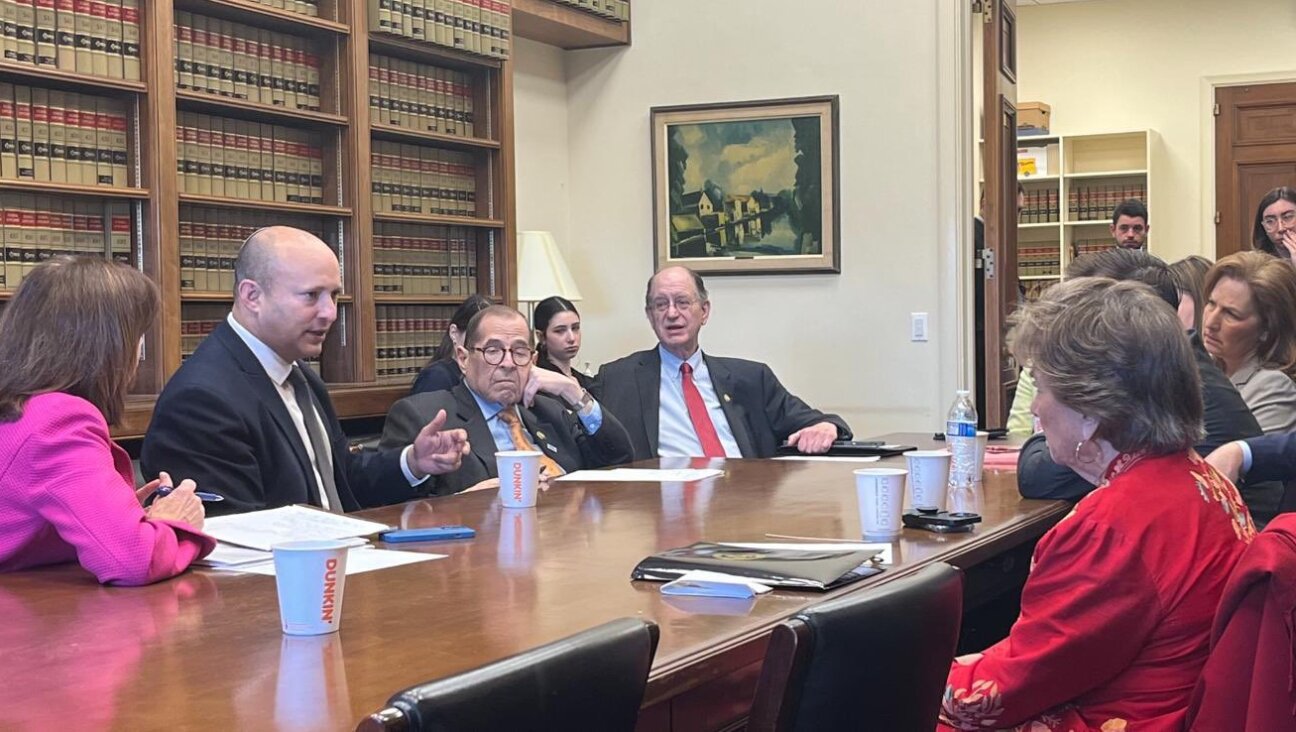 Naftali Bennett, second from the left, meets with Jewish Democrats at the Capitol, April 19, 2023. (Twitter)