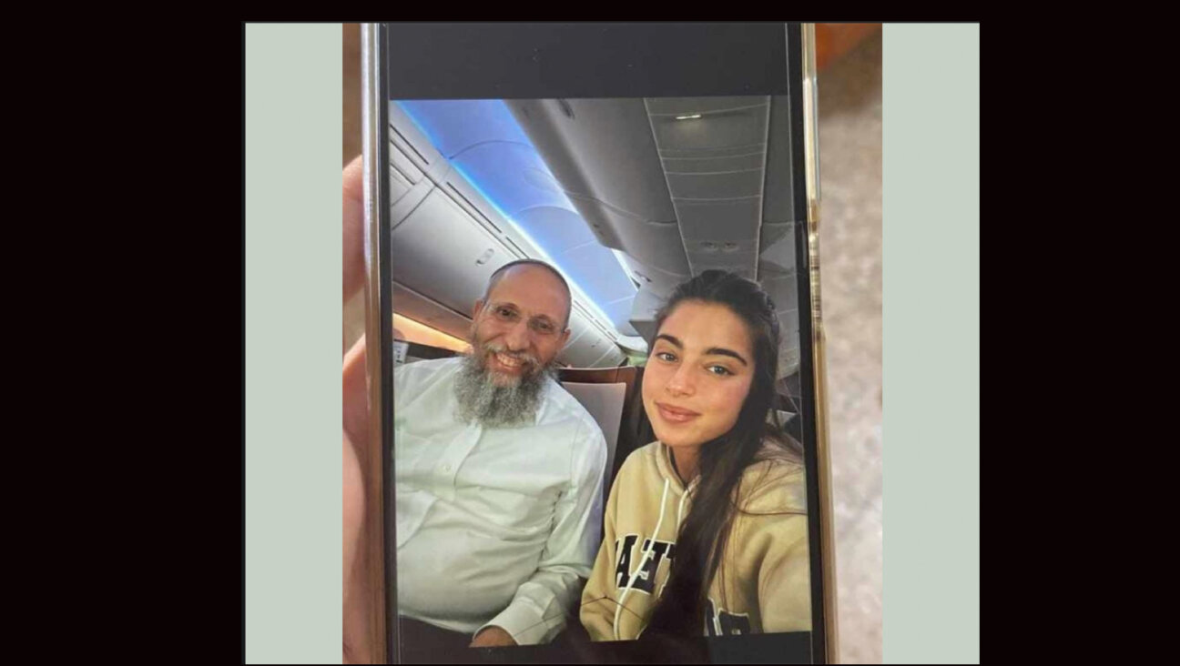 A selfie taken by pop star Noa Kirel has gone viral in Israel. (Image from WhatsApp)