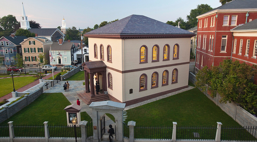 Founders of the Touro Synagogue in Newport, Rhode Island, above included Sephardic Jewish families who belonged to New York’s Spanish and Portuguese Synagogue in the 1700s. (Congregation Jeshuat Israel, Touro Synagogue Foundation, George Washington Institute for Religious Freedom)