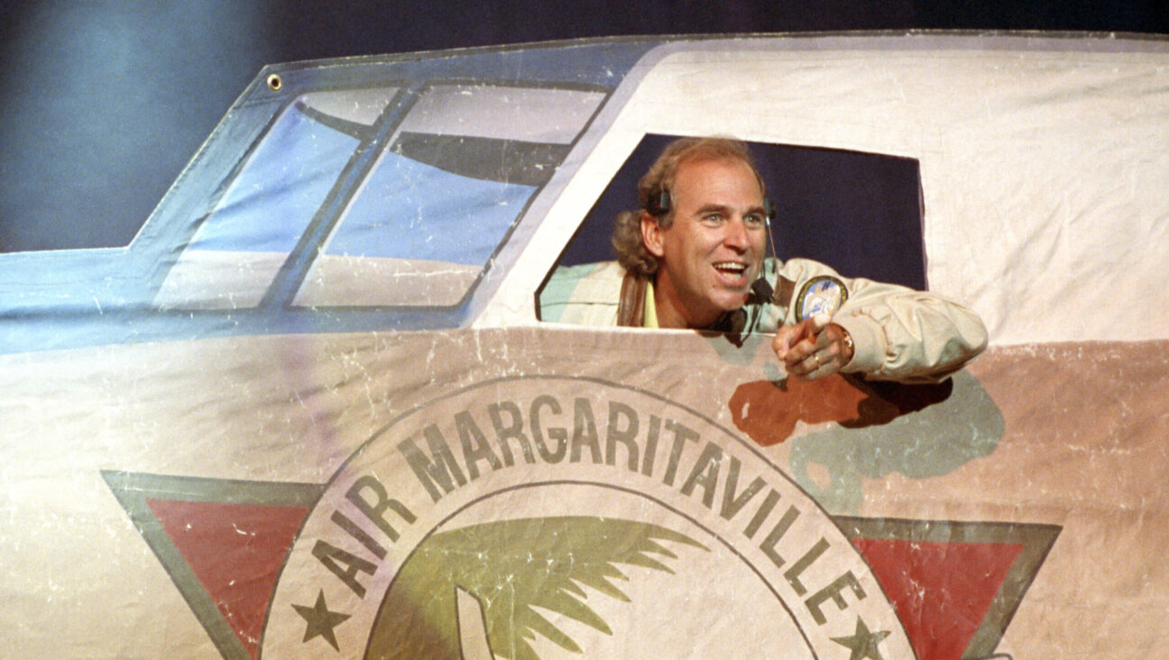  Jimmy Buffett performs at Shoreline Amphitheater on June 15, 1991.