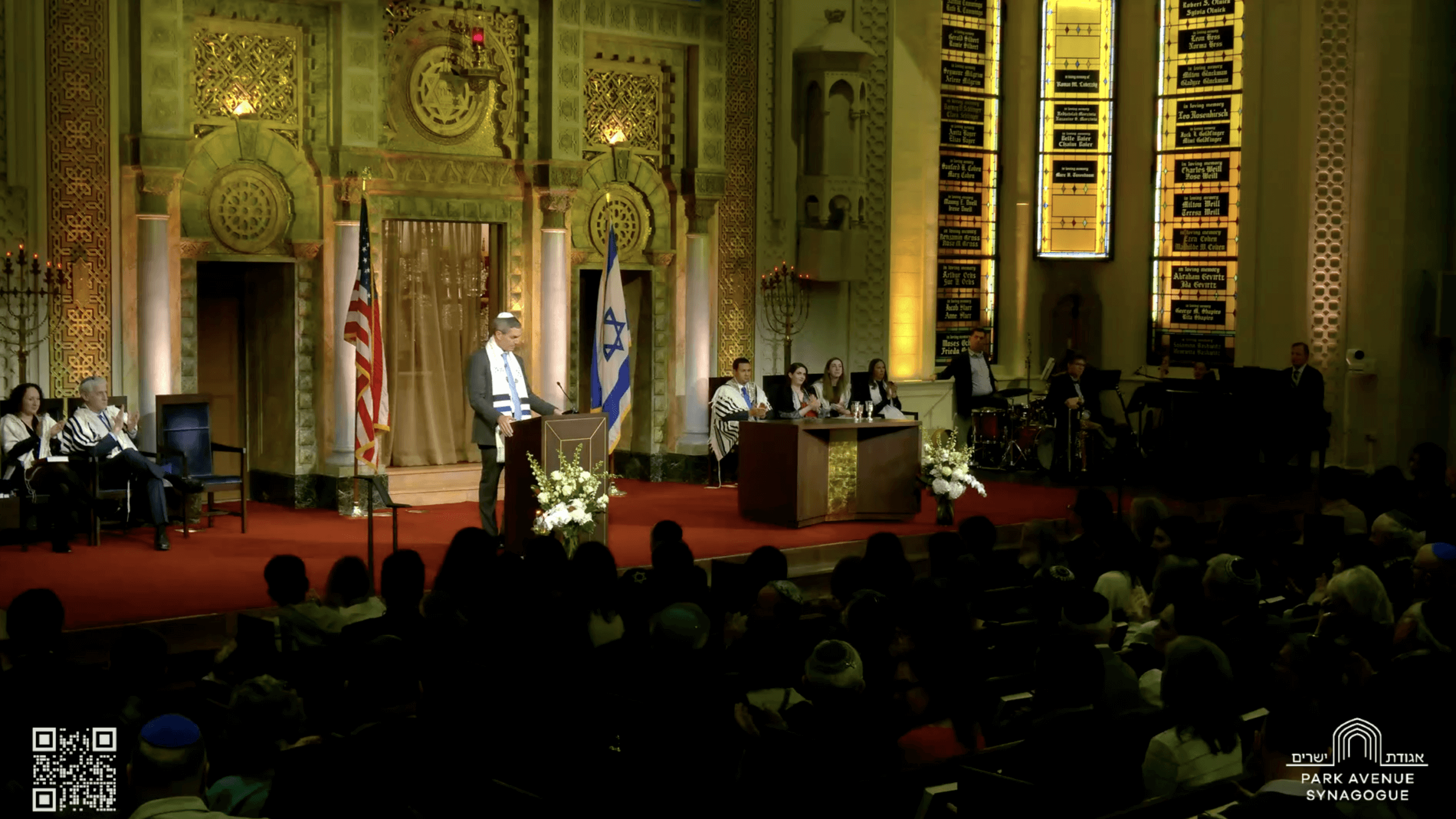 On Friday Oct. 13, Elliot Cosgrove asked congregants at the Park Avenue Synagogue to scan a QR code and donate to relief for Israel.