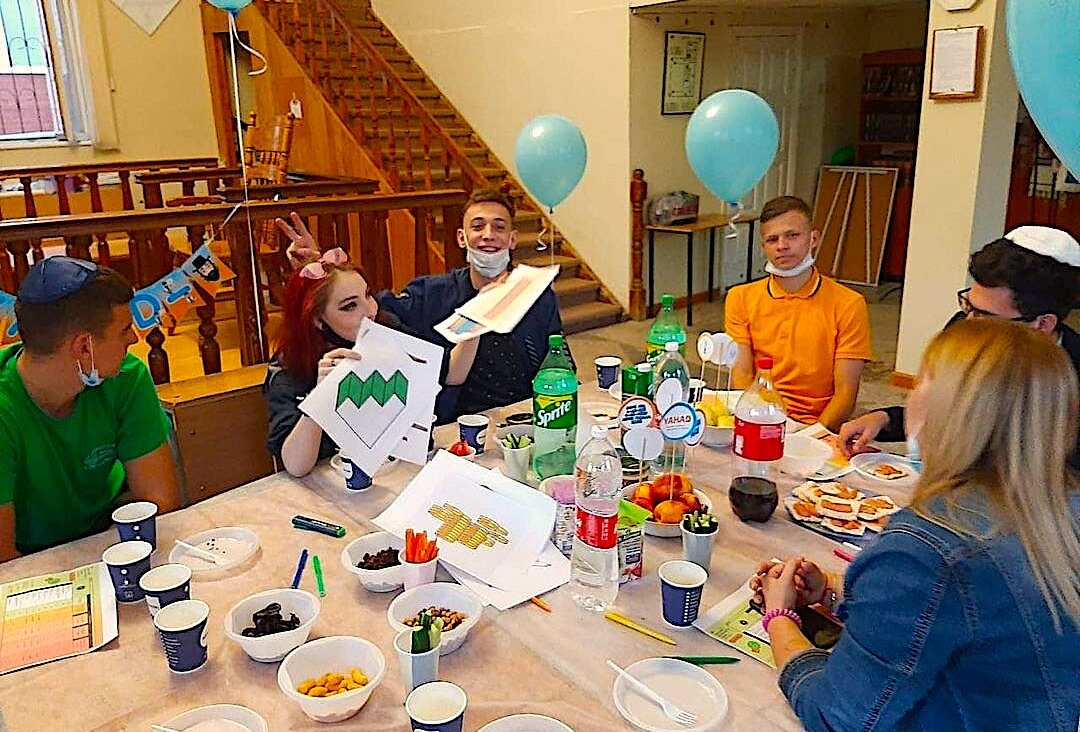 Teenage members of the Jewish community of Astrakhan, at an event in the Sphard Synagogue.