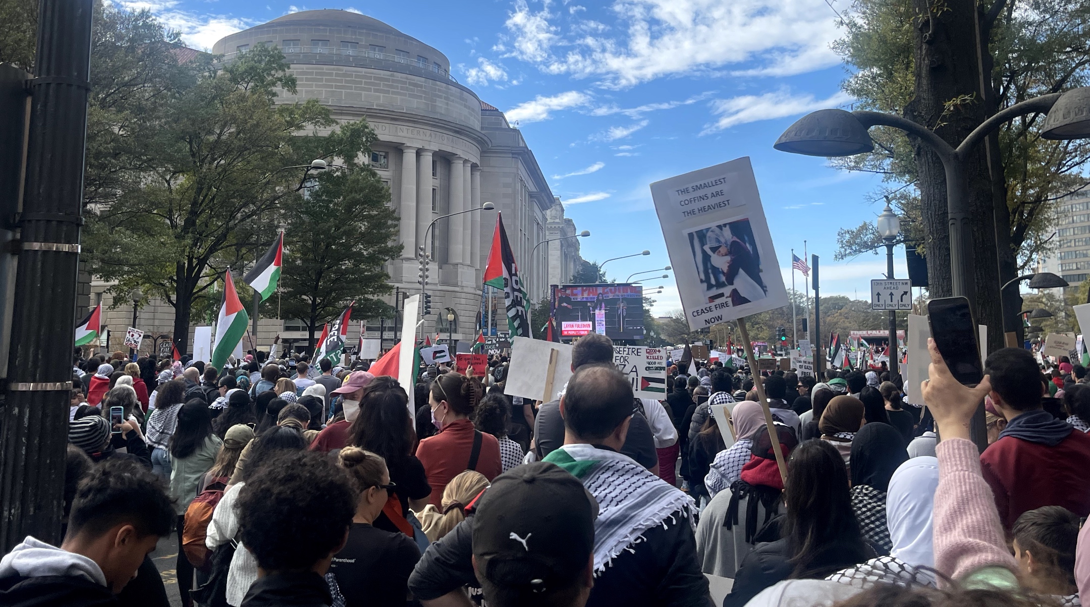 Thousands of protesters attended a pro-Palestinian demonstration near the White House, Nov. 4, 2023. (Ron Kampeas)