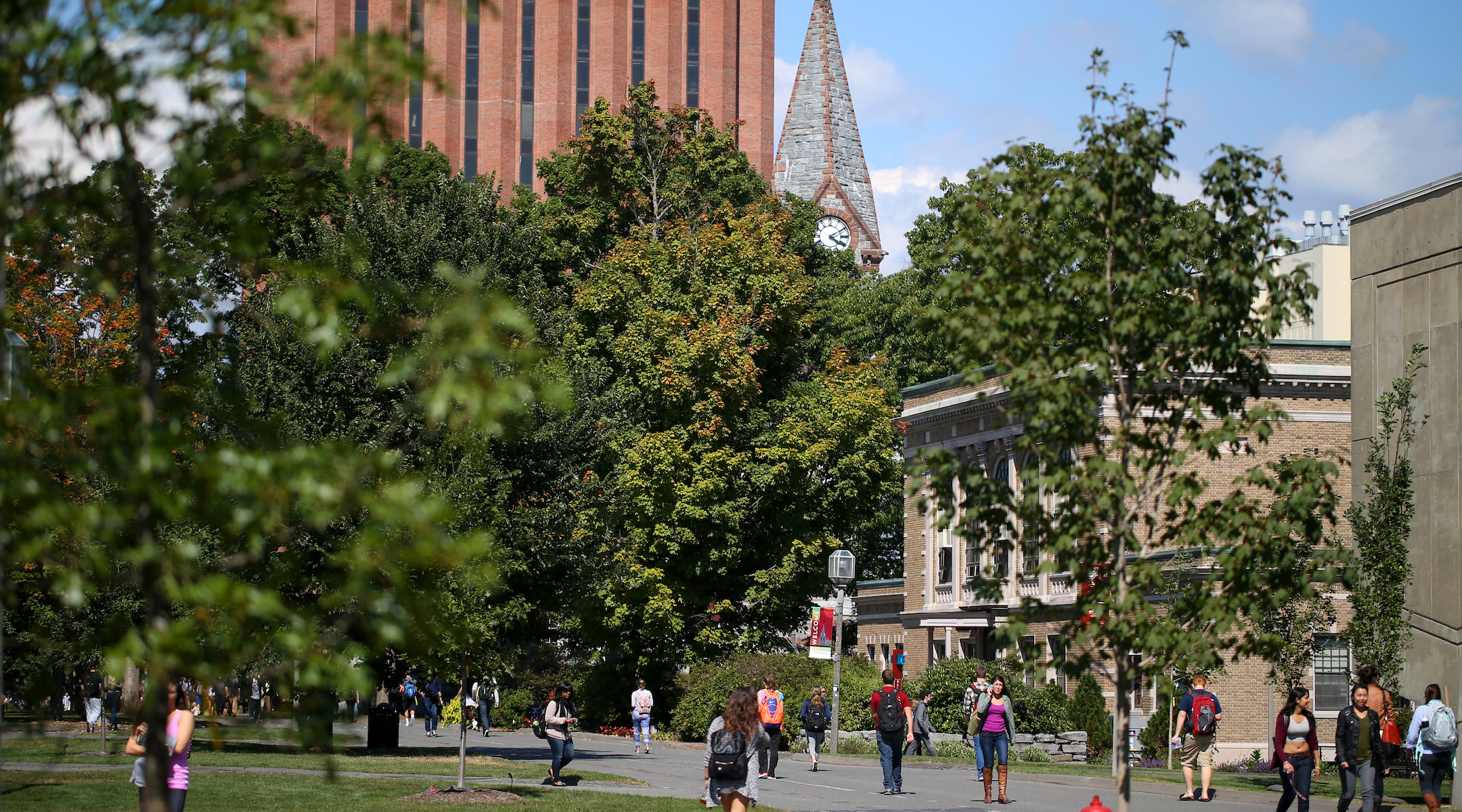 UMass Amherst students head across campus in 2014. (Jonathan Wiggs/The Boston Globe via Getty Images)