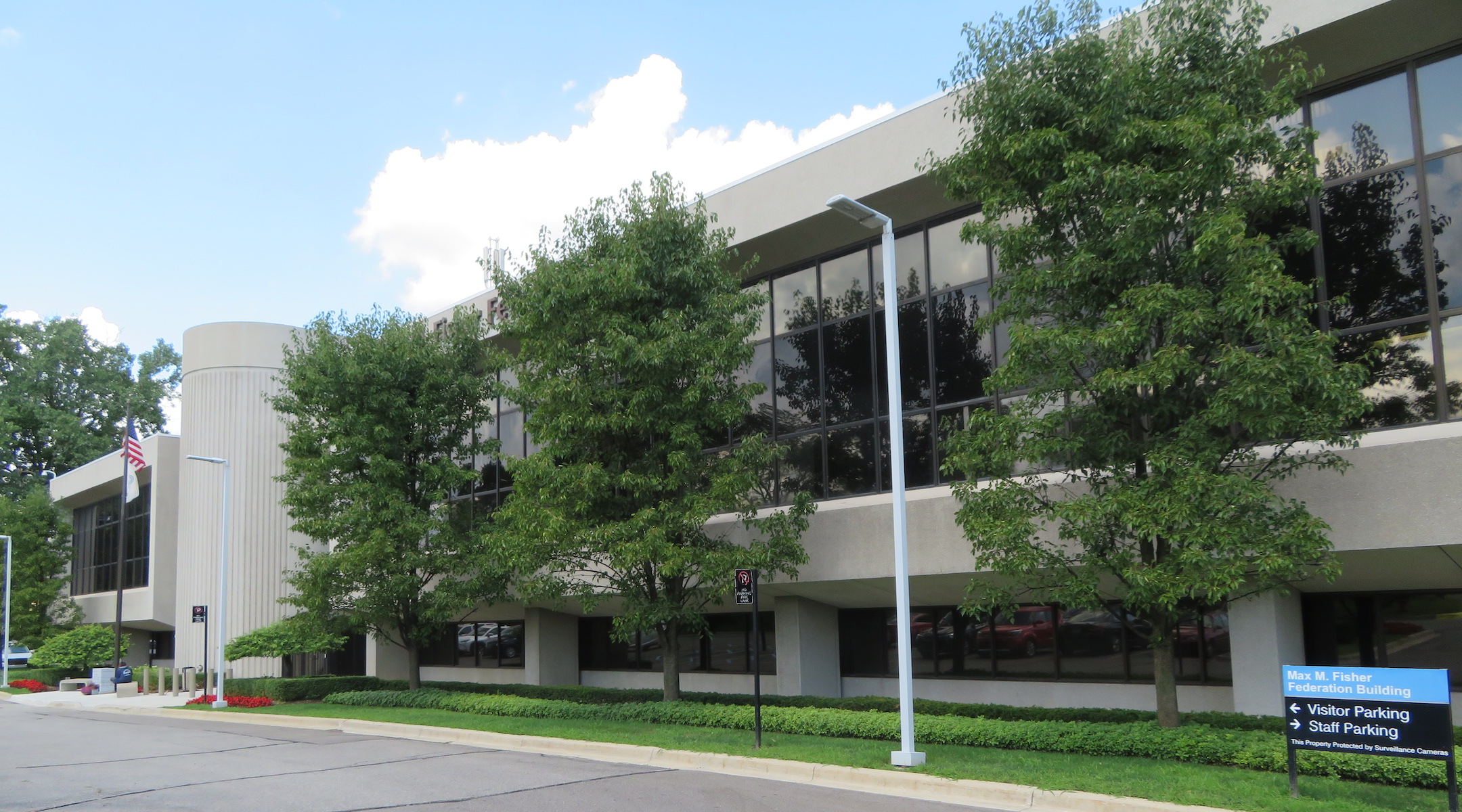 The Jewish federation building in Detroit sits in the Bloomfield Hills suburb. (Ron Kampeas)