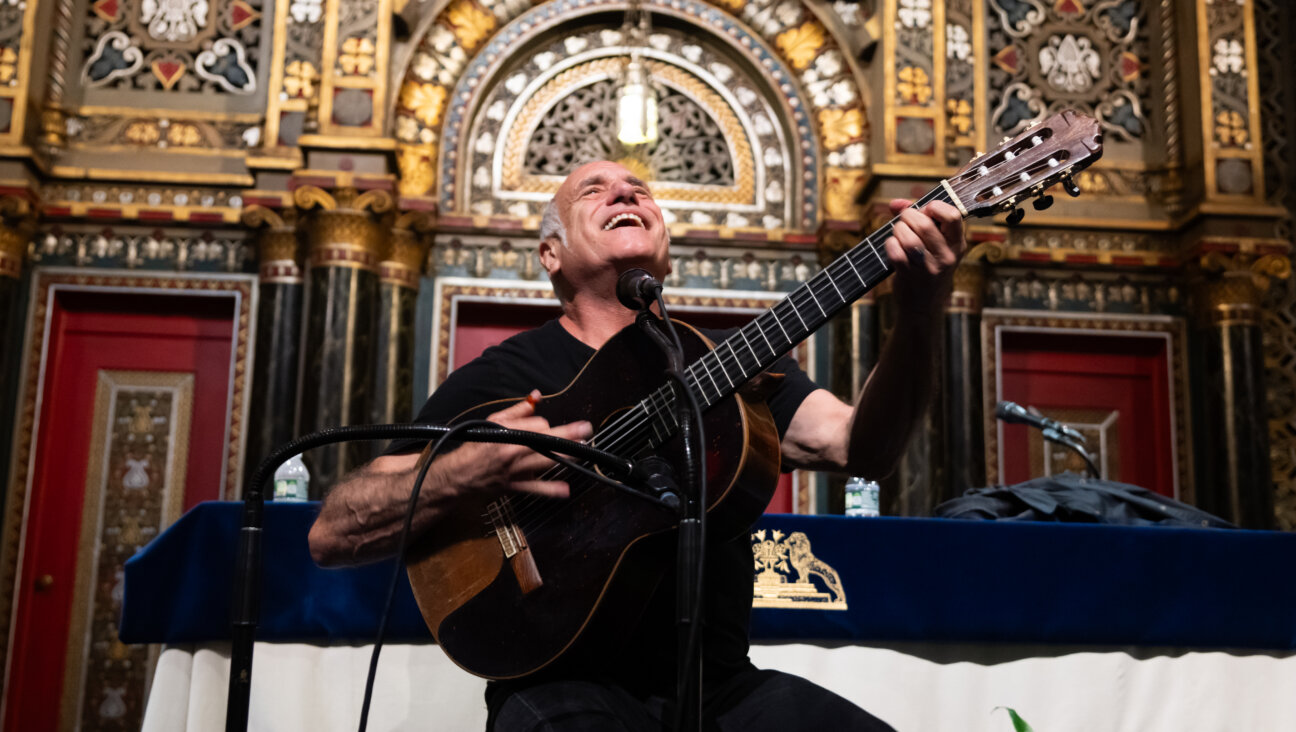 David Broza performs Oct. 22 at Bnai Jeshurun Synagogue.