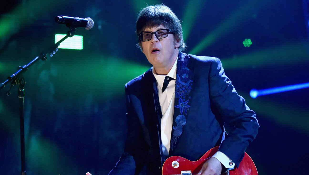 Elliot Easton performs at the Rock & Roll Hall of Fame induction ceremony.