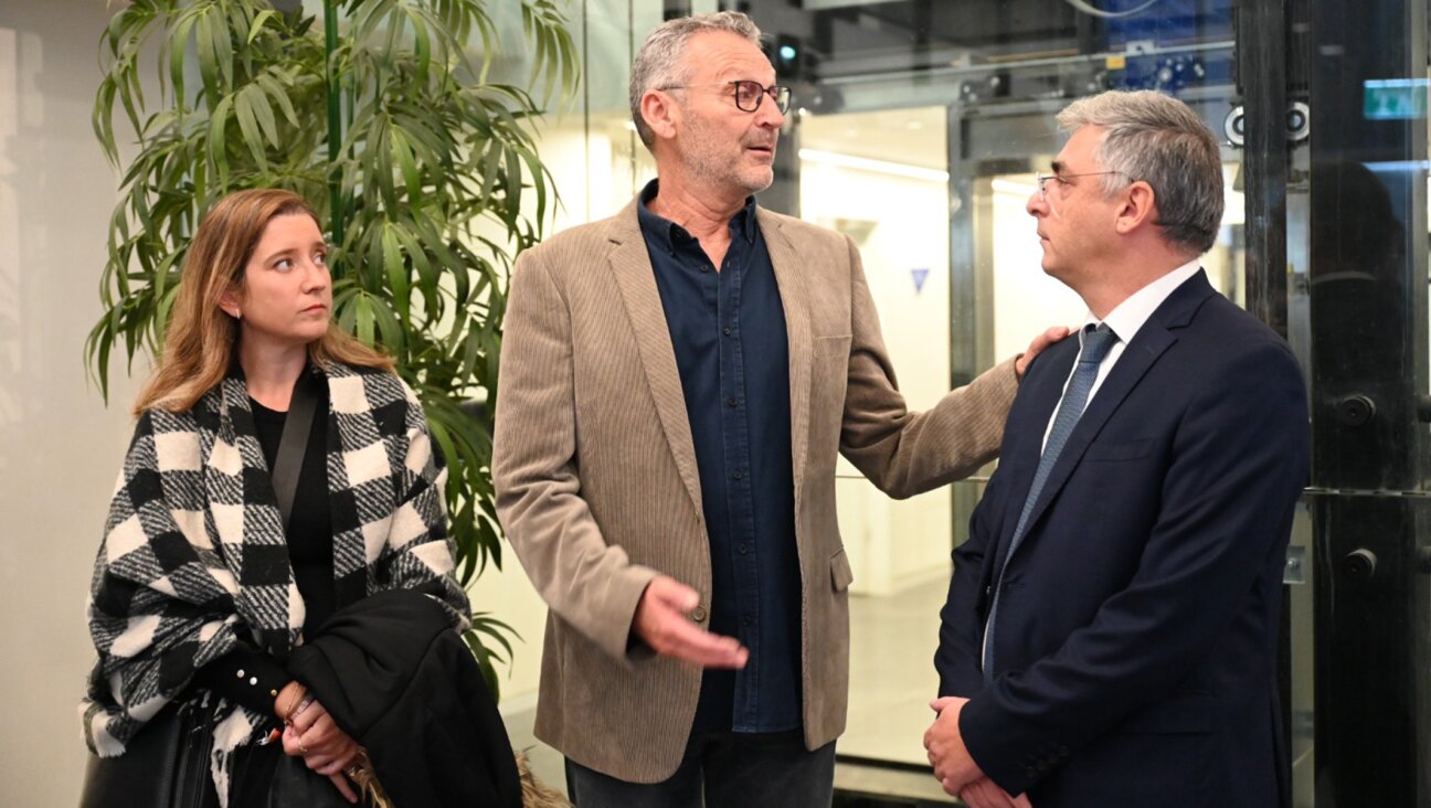 From left to right: Israeli delegation member Romina Roni, Maccabi World Union Vice Chairman Riki Kanterevicz and Argentinian Ambassador Francisco Tropepi. (Morag Bitan)