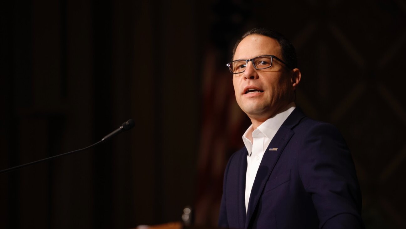 Pennsylvania Governor Josh Shapiro at Rodeph Shalom Synagogue on Dec. 10. 