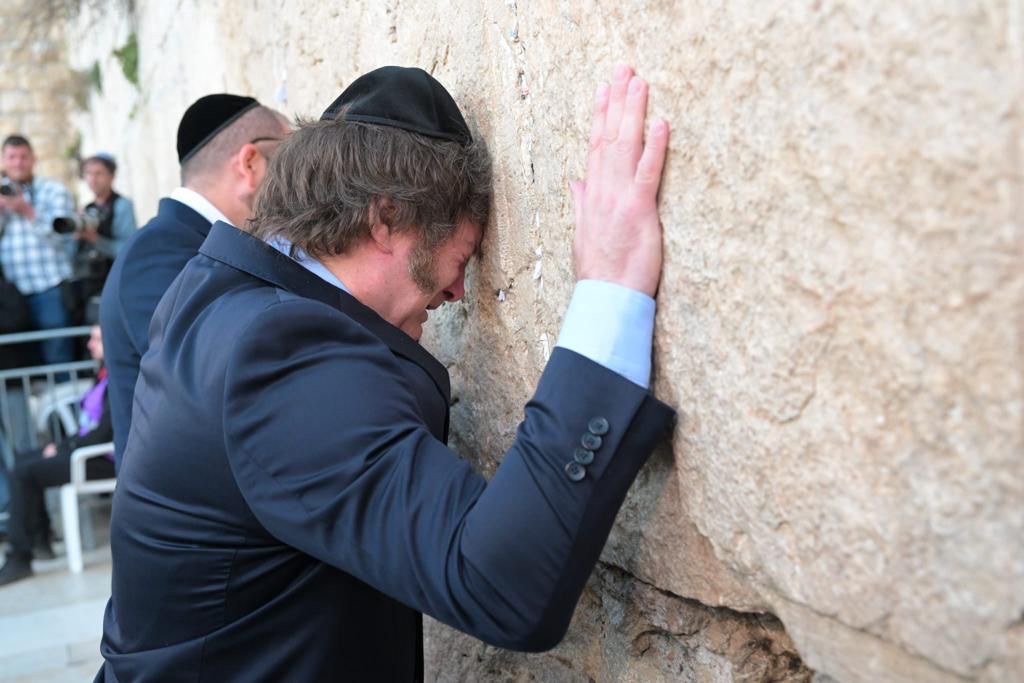 Argentinean President Javier Milei prays at the Western Wall in Jerusalem, Feb. 6, 2024. (Courtesy Israel Foreign Ministry)