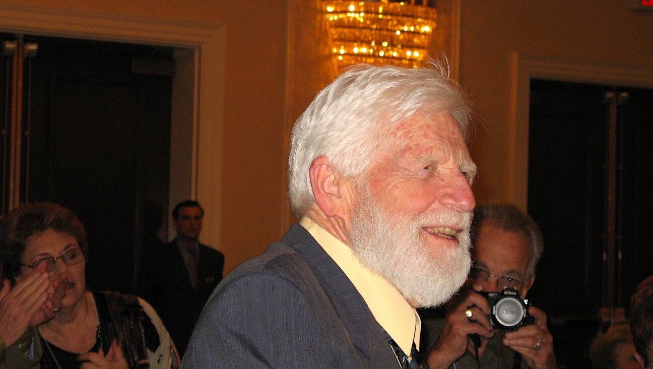 Fishl Kutner at a conference of the  International Association of Yiddish Clubs in Teaneck, 2006