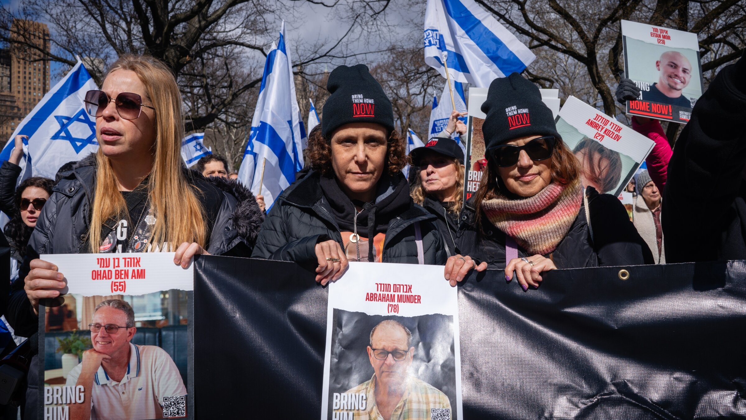 Keren Munder, center, a former Hamas hostage, at a rally in Central Park, March 10, 2024. (Luke Tress)