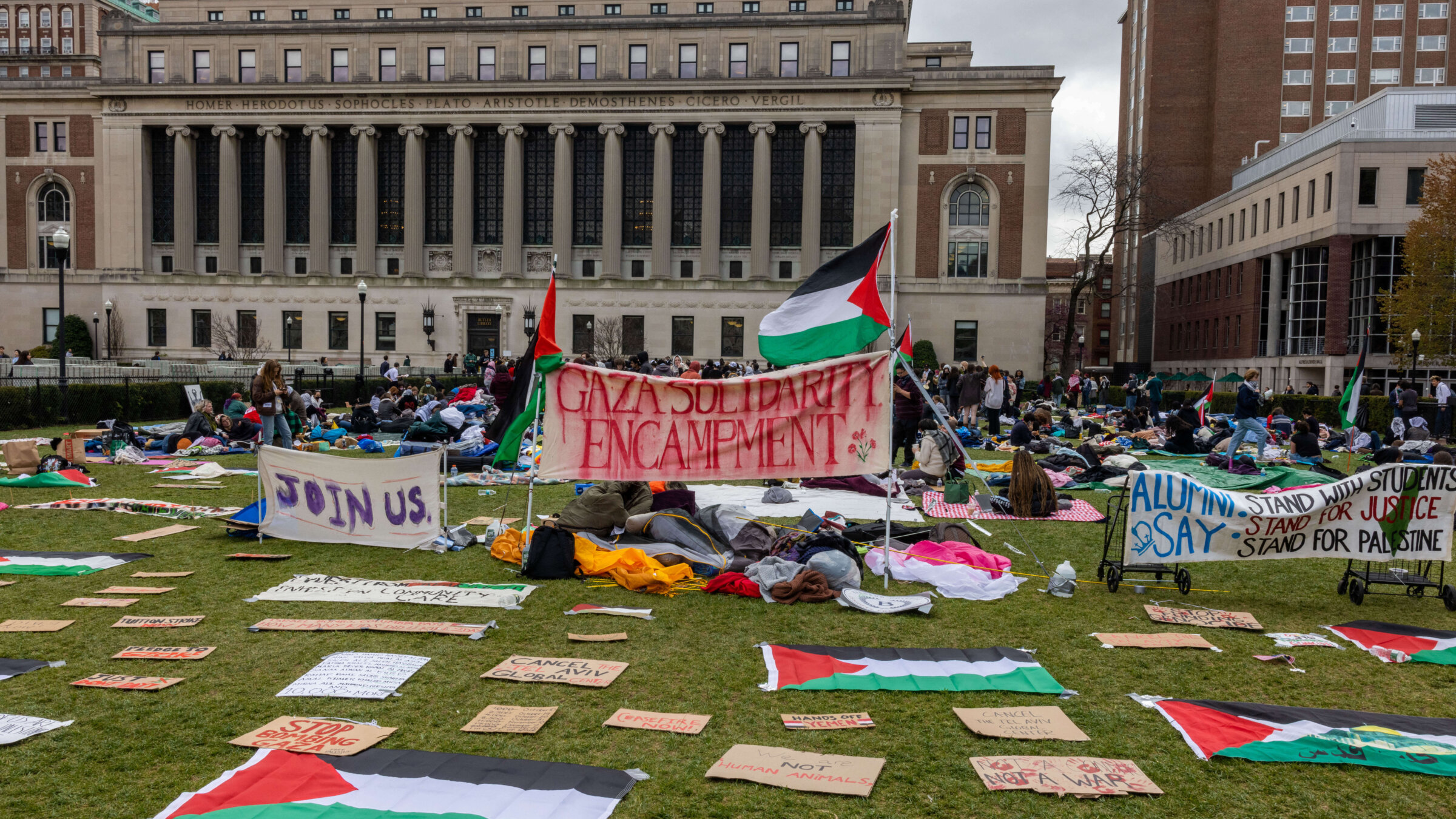 Students occupy the campus ground of Columbia University in support of Palestinians April 19. Officers cleared out a pro-Palestinian campus demonstration on April 18, a day after university officials testified about antisemitism before Congress.