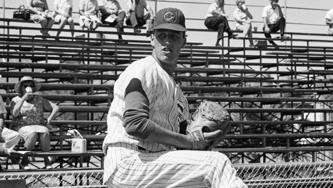 Ken Holtzman pitching for the Chicago Cubs during the 1968 season. (Sporting News via Getty Images)