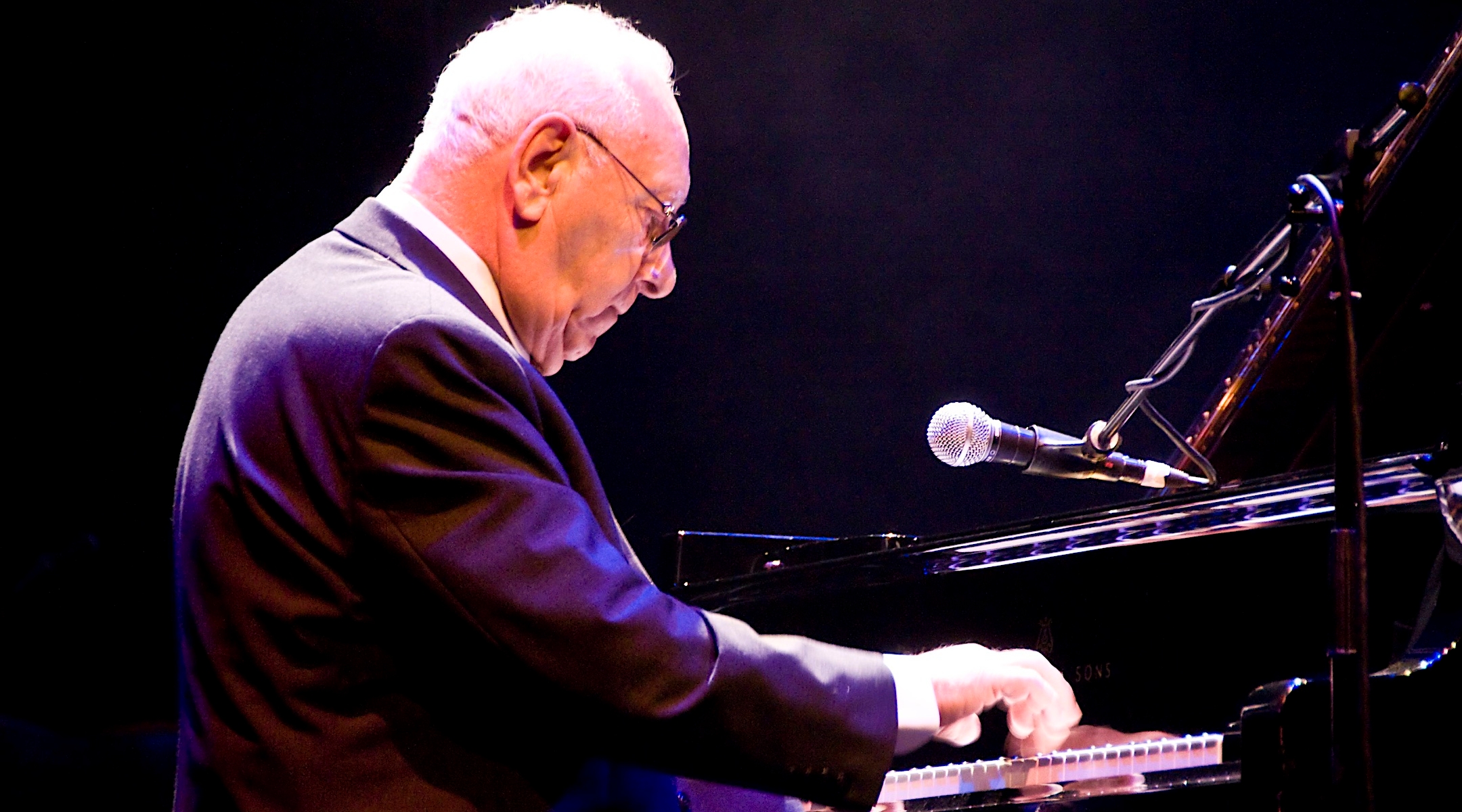 Pianist Maurice El Medioni performs at the Barbican in London, June 21, 2008.(Photo by Andy Sheppard/Redferns)