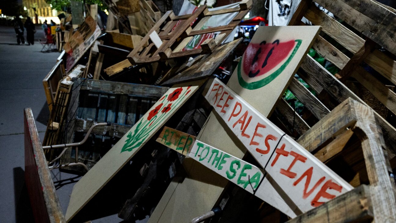 Pro-Palestinian students and activists protest at an encampment in the campus of California State University, Los Angeles, in Los Angeles, California, May 6, 2024. (Etienne Laurent / AFP via Getty Images)