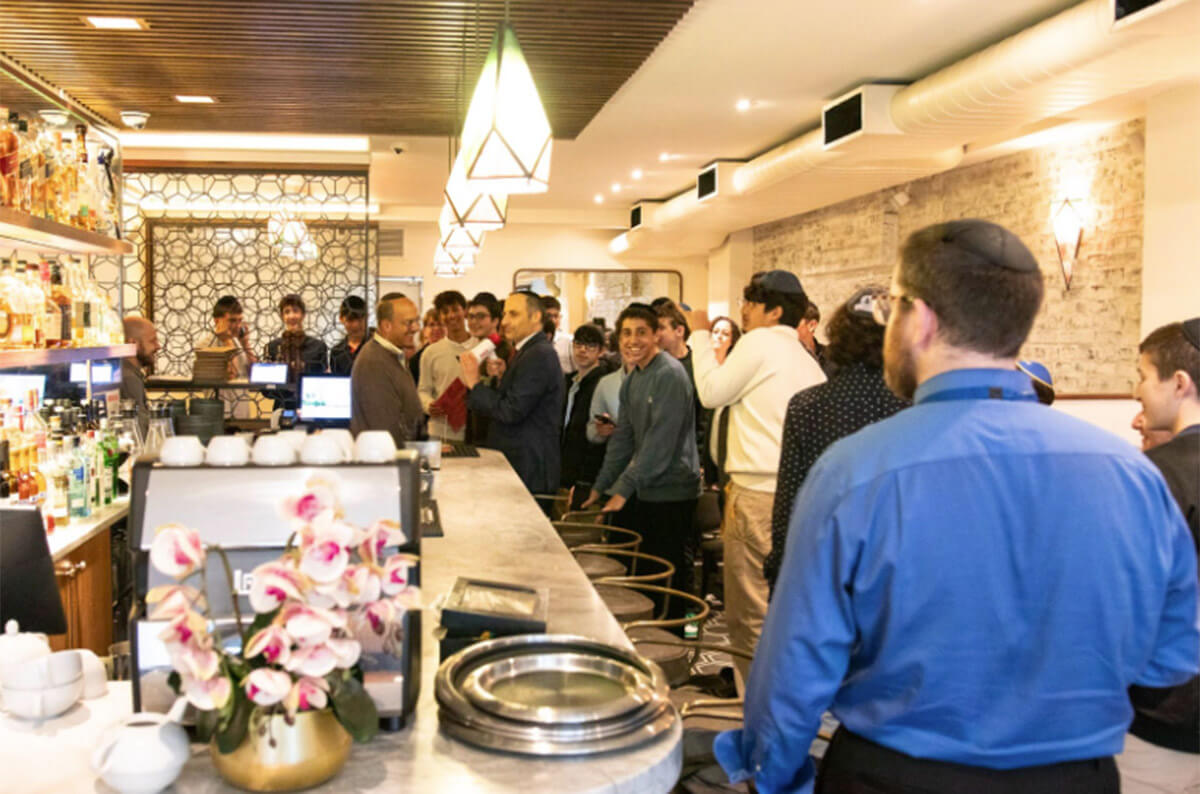 Ramaz students came to show their support after Rothschild TLV, a kosher restaurant on the Upper East Side, was vandalized.