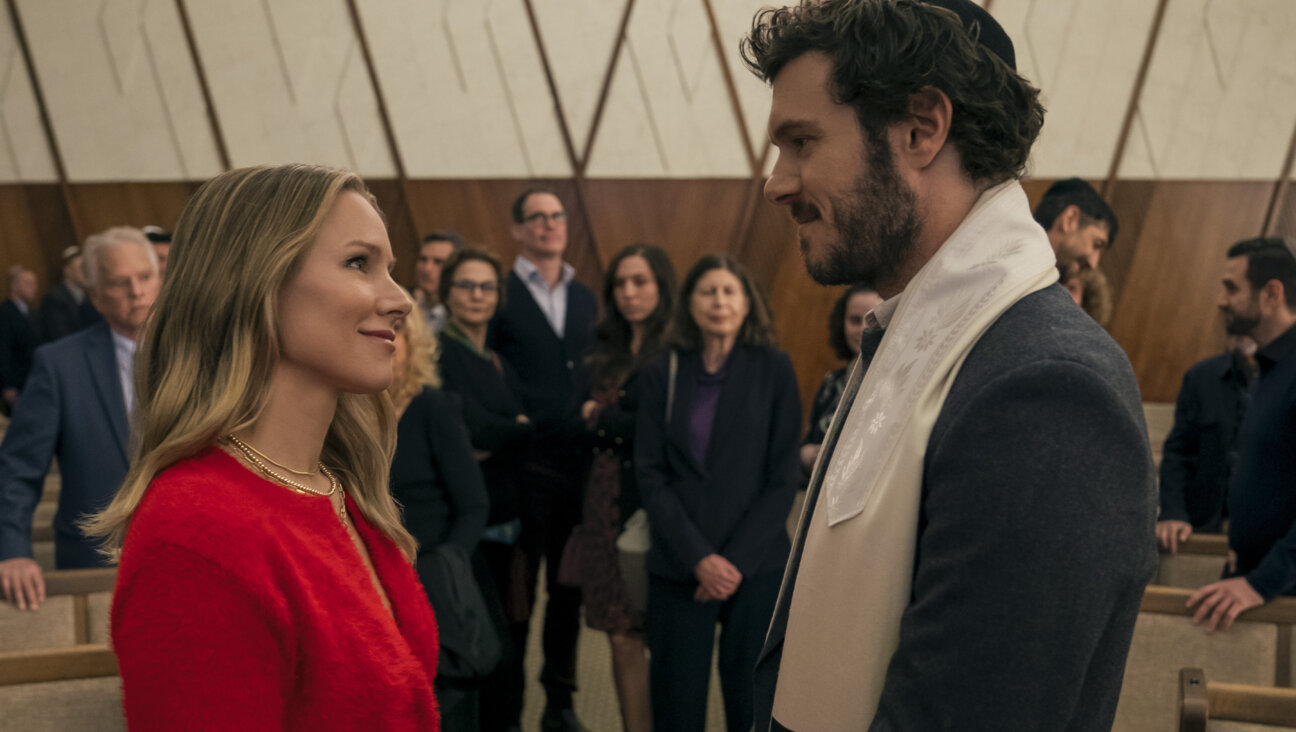 A rabbi and a blonde woman: an unheard of pairing, at least according to the show.