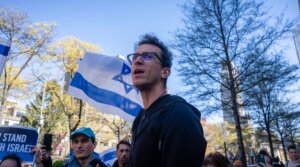 Israeli professor Shai Davidai outside of Columbia University, April 22, 2024. (Luke Tress)