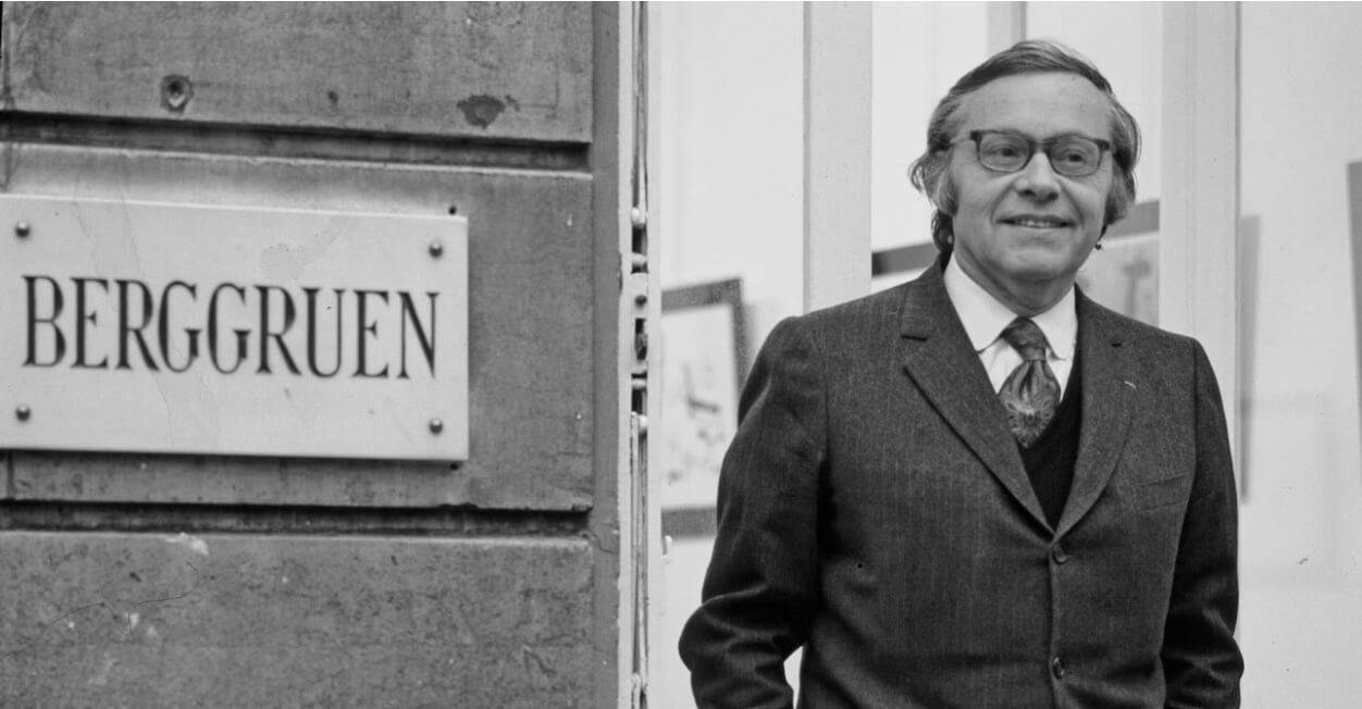 Heinz Berggruen in front of his gallery.