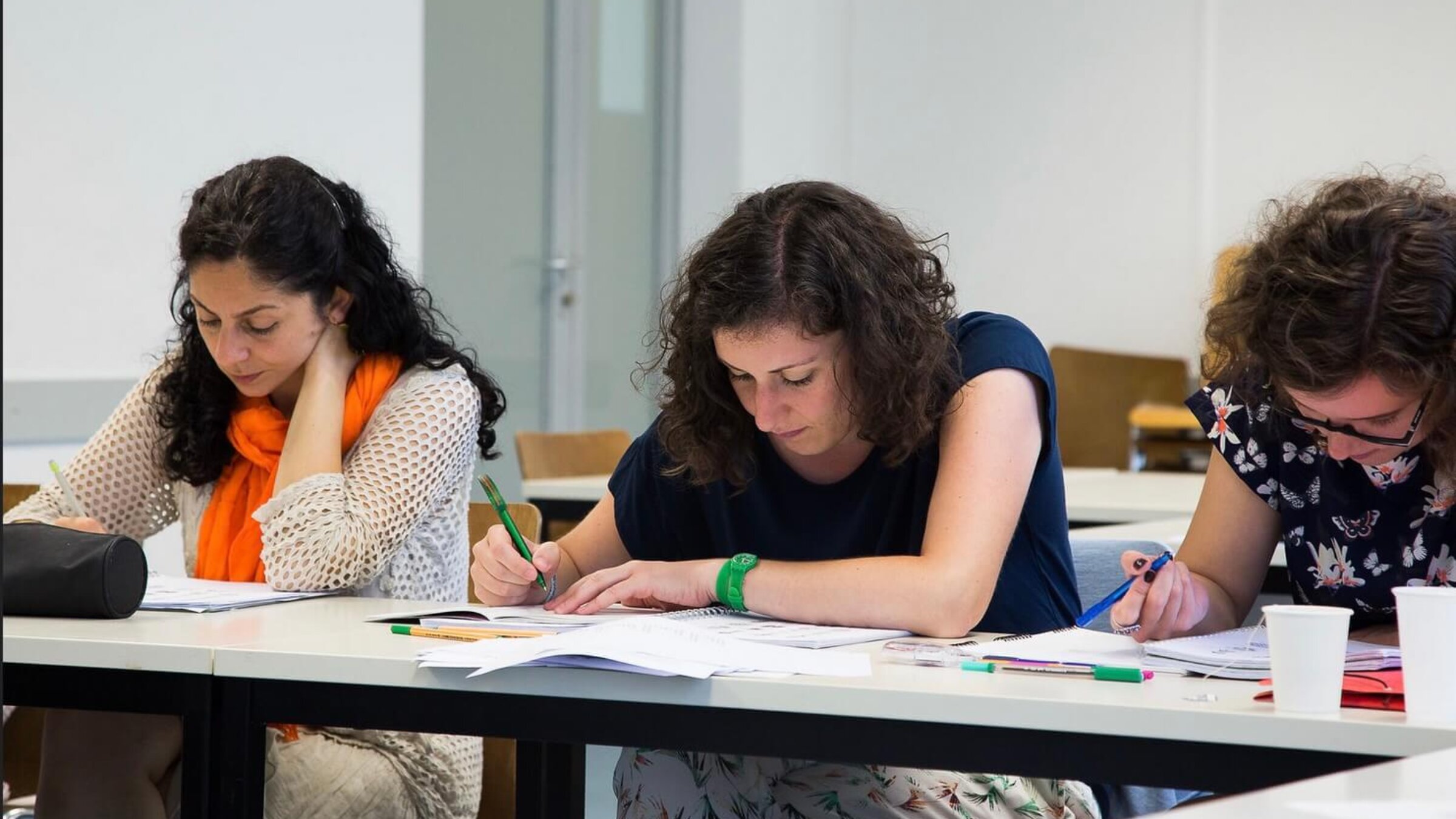 Students learning Yiddish at the Paris Yiddish Center