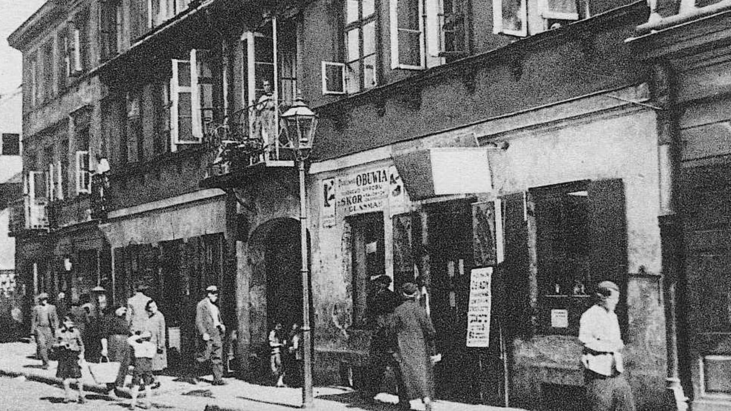 Warsaw's Krochmalna Street was a center of the Yiddish criminal underworld